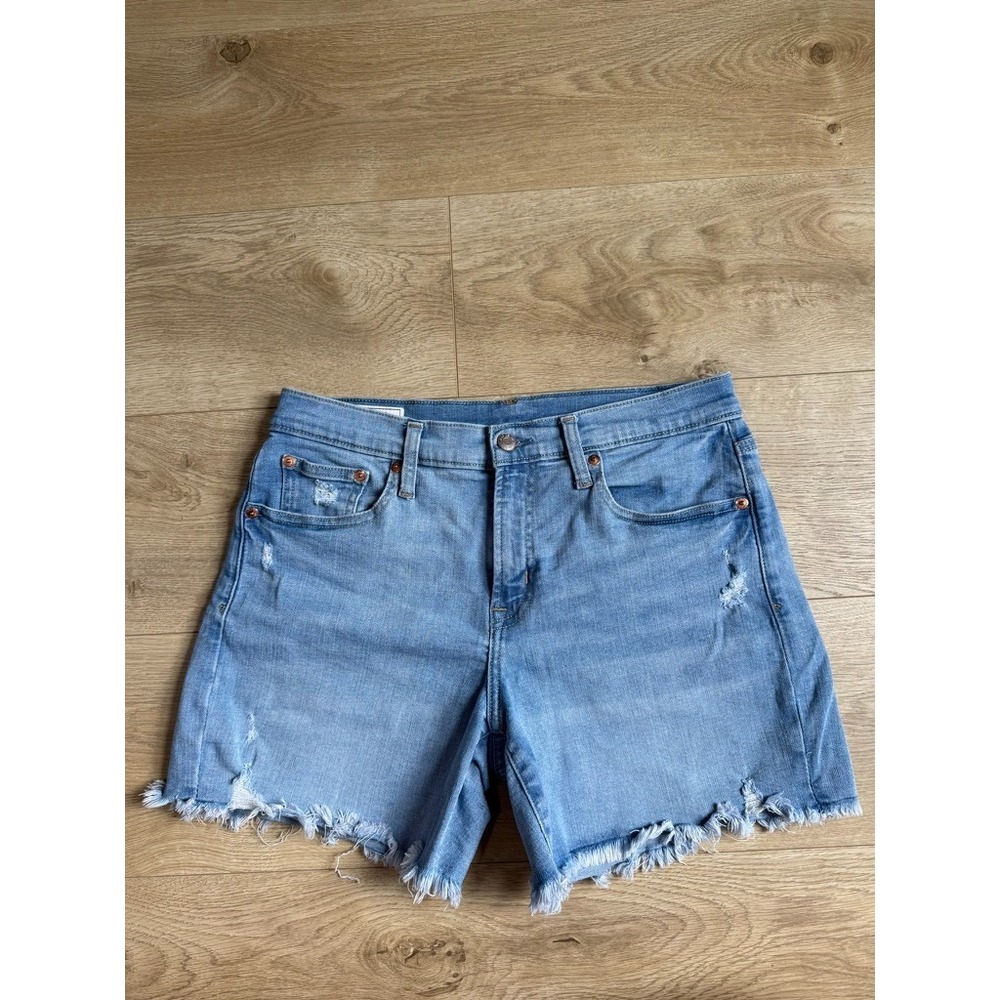 EUC GAP 5" inseam demin shorts mid rise distressed light wash stretch sz 29 8r